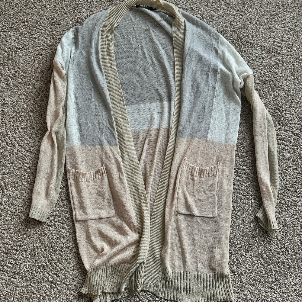 Doe & Rae Gray/ Cream/ Pink Cardigan Sweater